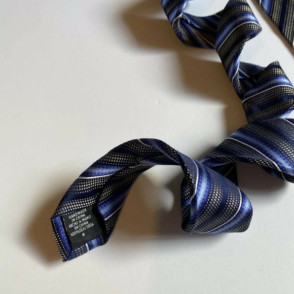 Alfani Mens Tie Blue Stripes Elegant 100% Silk Handmade - Picture 8 of 11